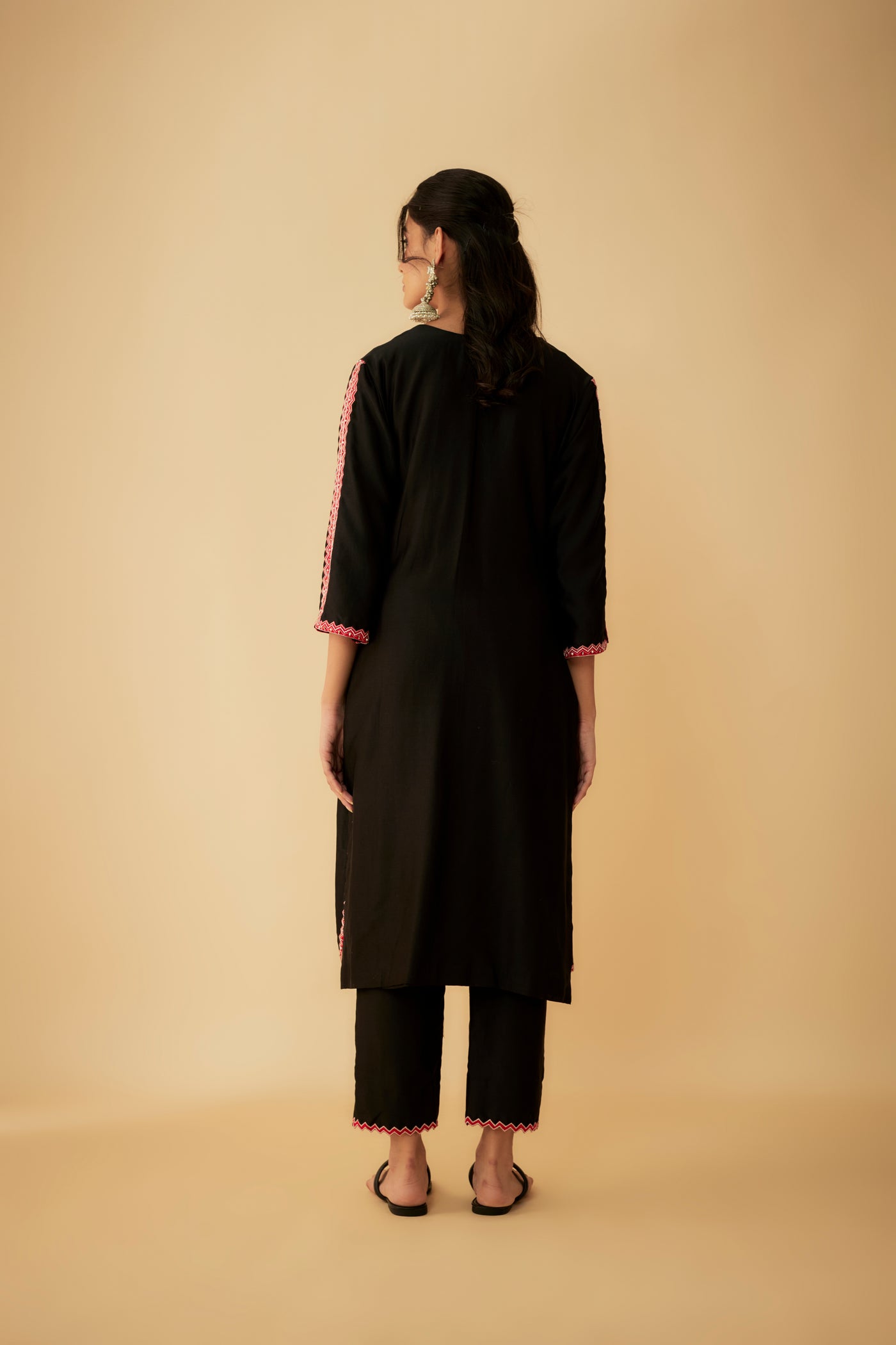 Mandalin Black Kurta Set