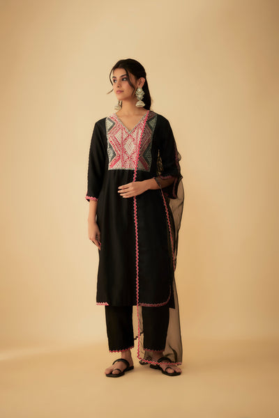 Mandalin Black Kurta Set